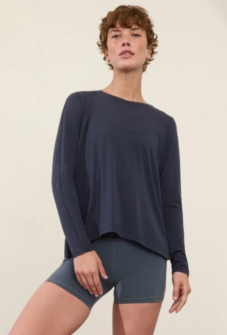 Athleta With Ease Long Sleeve Top in Navy Size XL